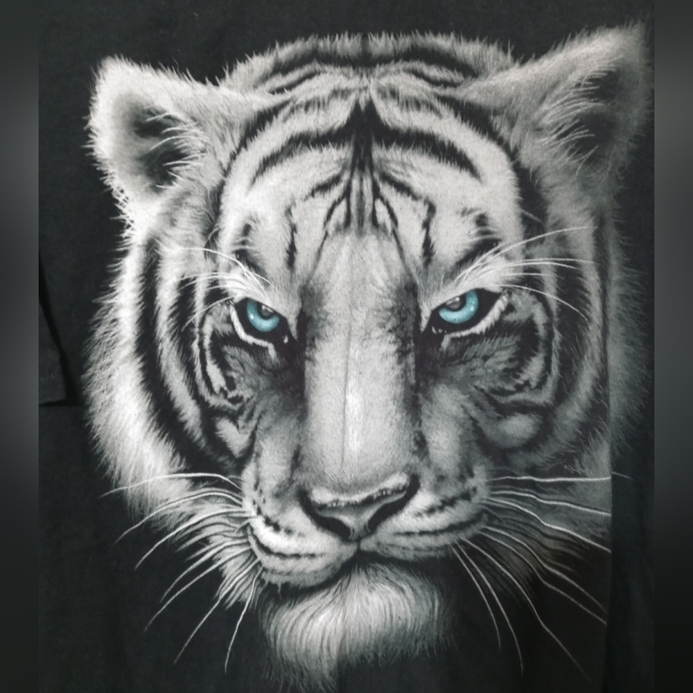 DOM "WHITE TIGER" SHORT SLEEVE BLACK T SHIRT. 2XL